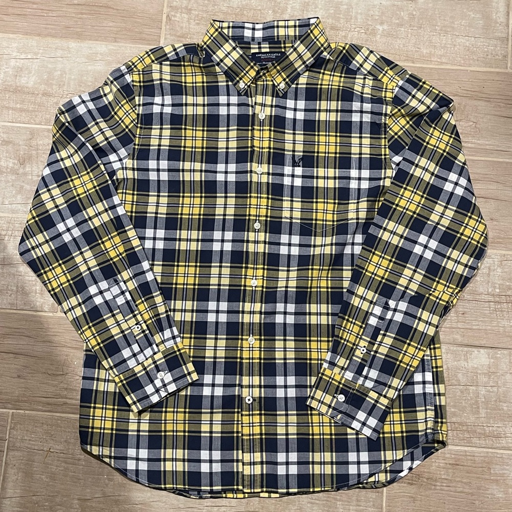 Men’s American Eagle Navy & Yellow Button Down Shirt
